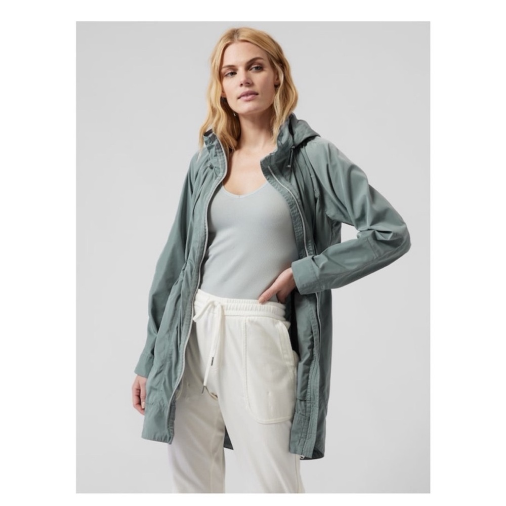 Athleta Drip Drop Jacket
Minimalist Grey Raincoat size small NWOT